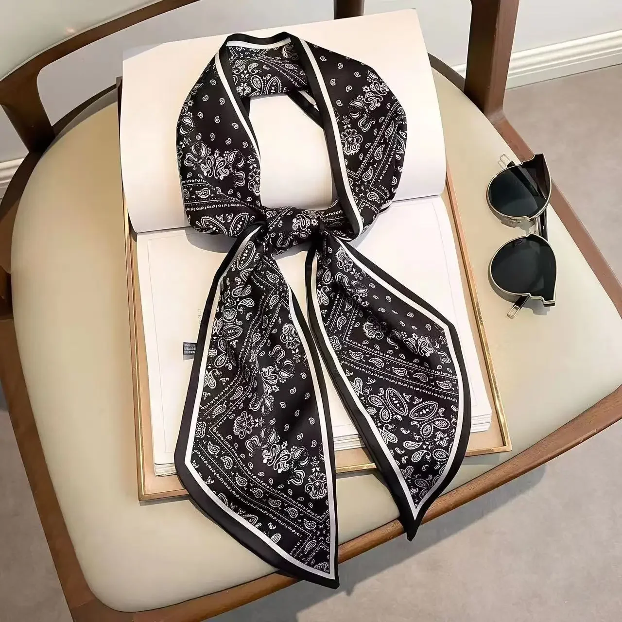 Women Bags Luxury Brands - ผ้าพันคอพิมพ์ลายสก็อต ผ้าคาดผมลายม้า ผ้าพันคอผู้หญิงแบบแคบ ริบบิ้นผูกกระเป๋า ผ้าพันข้อมือแบรนด์หรู ผ้าพันคอแฟชั่น