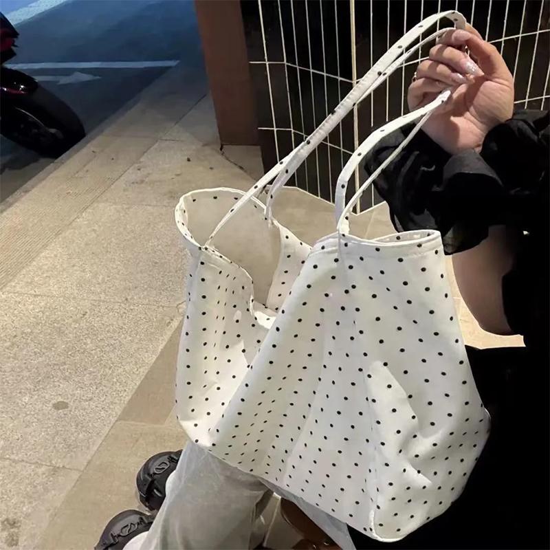 กระเป๋าโท้ทลายจุดผ้าแคนวาสขนาด - Women Bags Discount บทวิจารณ์และราคา
