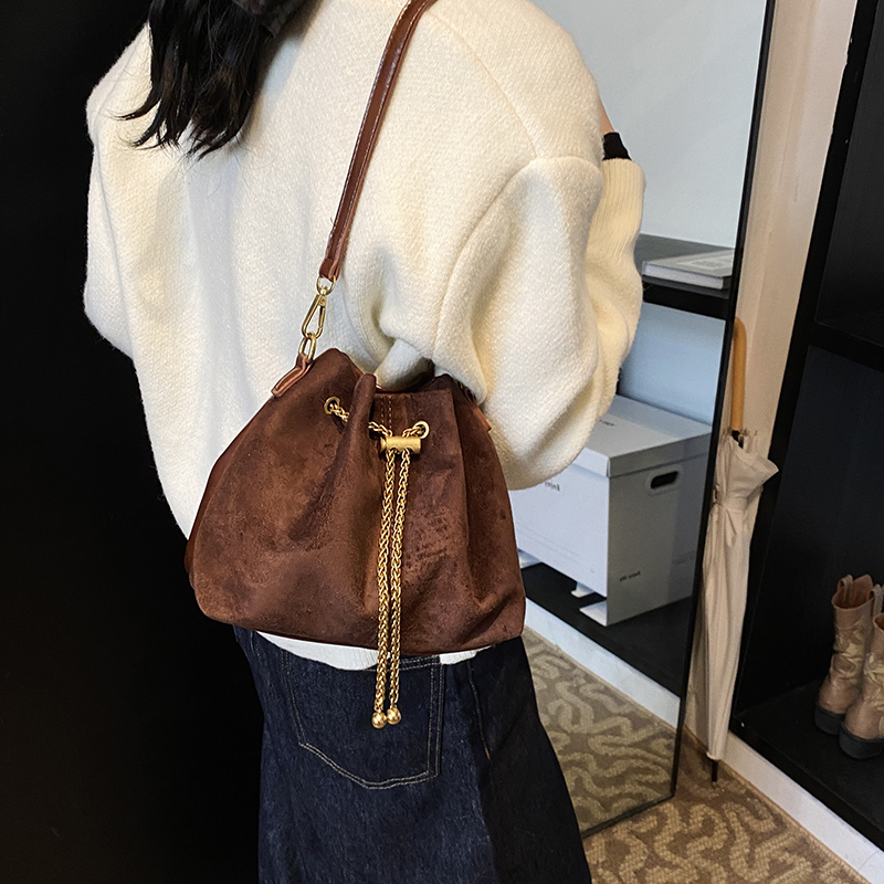 กระเป๋าสะพายข้างแบบนุ่มสบายสำห - Women Bags Discount บทวิจารณ์และราคา